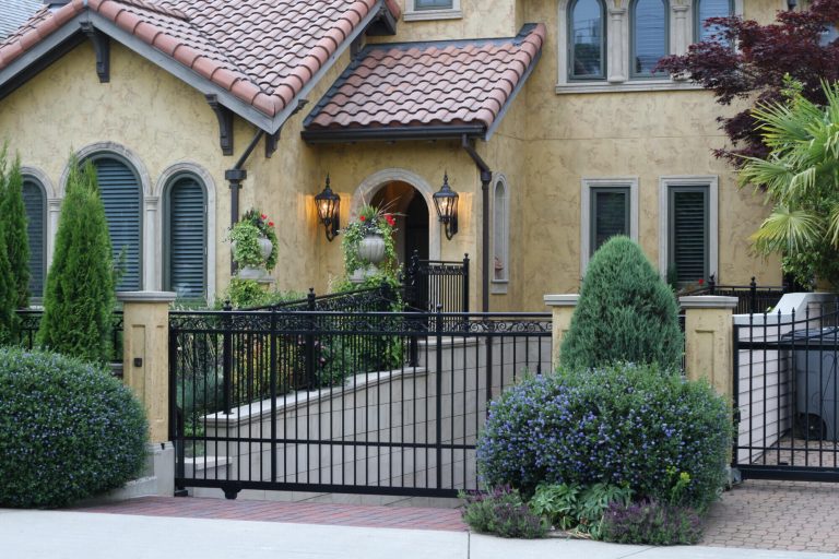 Upper,Class,Home