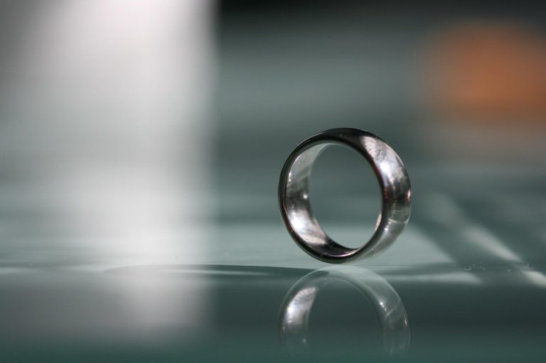 wedding-rings-timeless-symbols-of-love-and-commitment