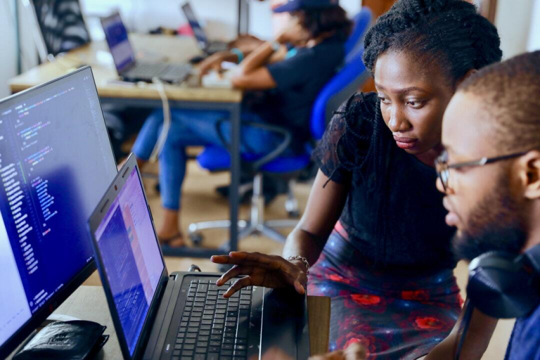 Understanding the Role of Internships in Modern Career Dynamics