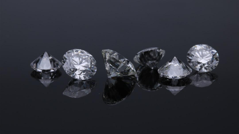 The Ultimate Guide To Buying 14K Lab-Grown Diamond Jewelry What You Need To Know